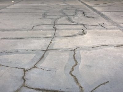 Причина разрушения бетонных полов